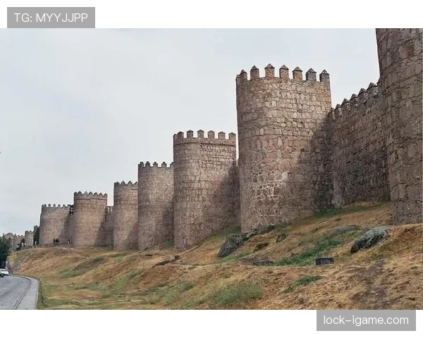 塞维利亚防守反击战术成效显著,未来前景引人期待 塞维利亚防守反击战术成效显著,未来前景引人期待