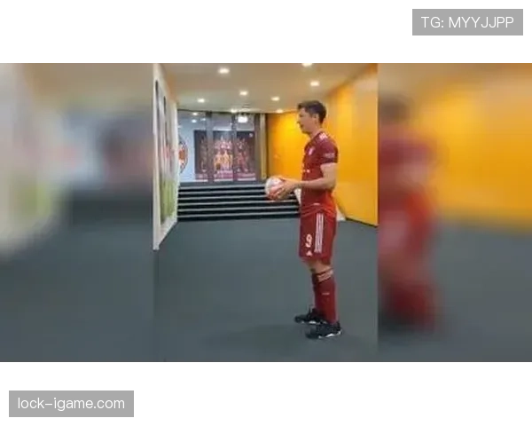 莱万每天五点起床练射门，家里冰箱贴全是对手防线漏洞图